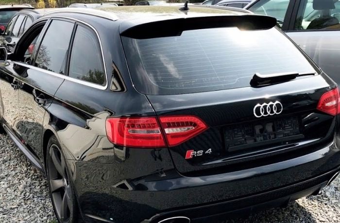Спойлер на Audi A4 B8 универсал ABS-пластик