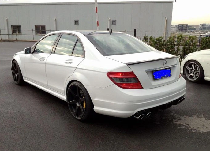 Спойлер на Mercedes C-class W204 черный глянец ABS-пластик