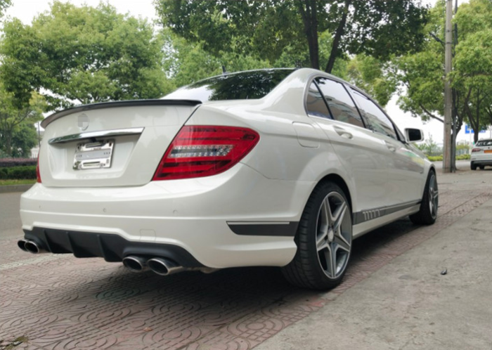 Спойлер на Mercedes C-class W204 черный глянец ABS-пластик