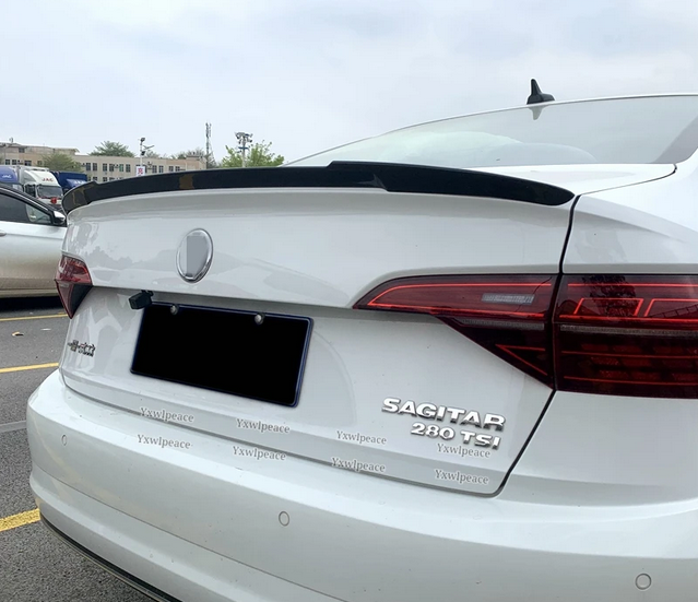 Спойлер багажника VW Jetta 7 (ABS-пластик)
