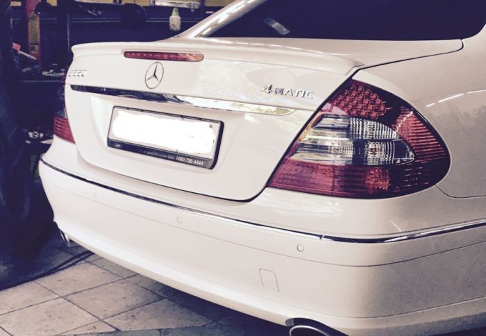 Спойлер Мерседес W211 стиль AMG Черный глянец (ABS-пластик)