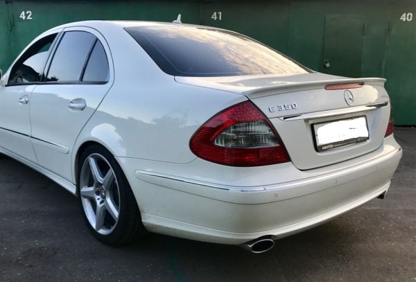 Спойлер Мерседес W211 стиль AMG Черный глянец (ABS-пластик)